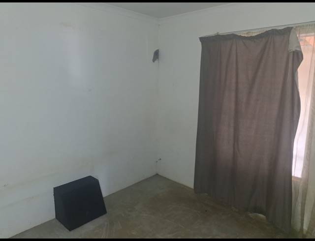 2 BEDROOM FREEHOLD FOR SALE IN WINDMILL PARK